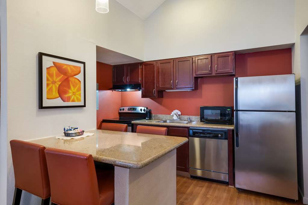 Фото SenS Suites Livermore, SureStay Collection by Best Western