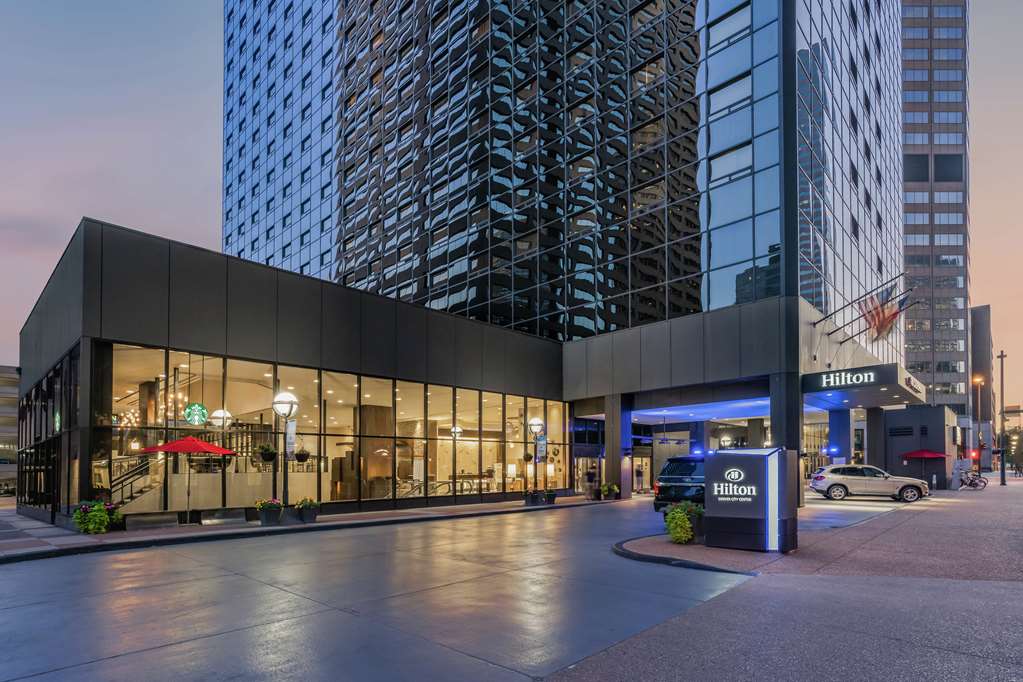 Фото Hilton Denver City Center
