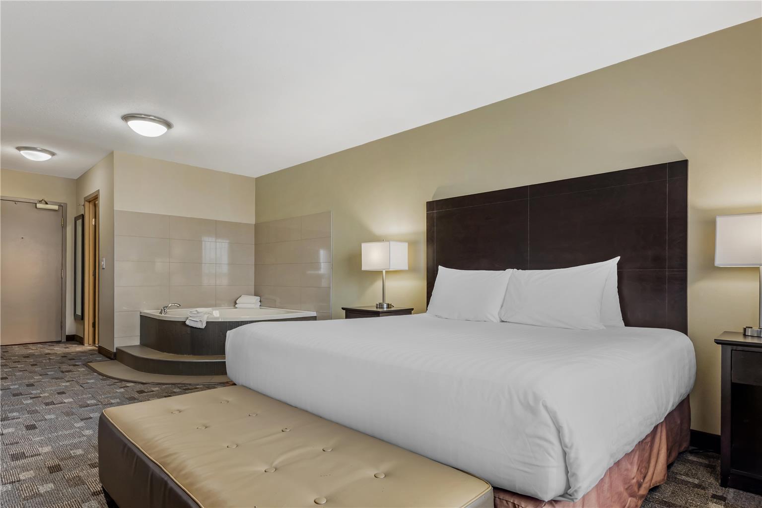 Фото Best Western Plus Red Deer Inn & Suites