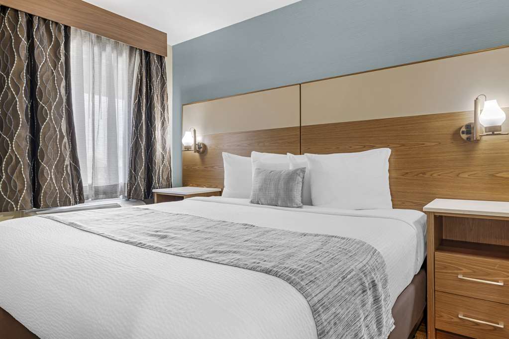 Фото Best Western Carlsbad by the Sea