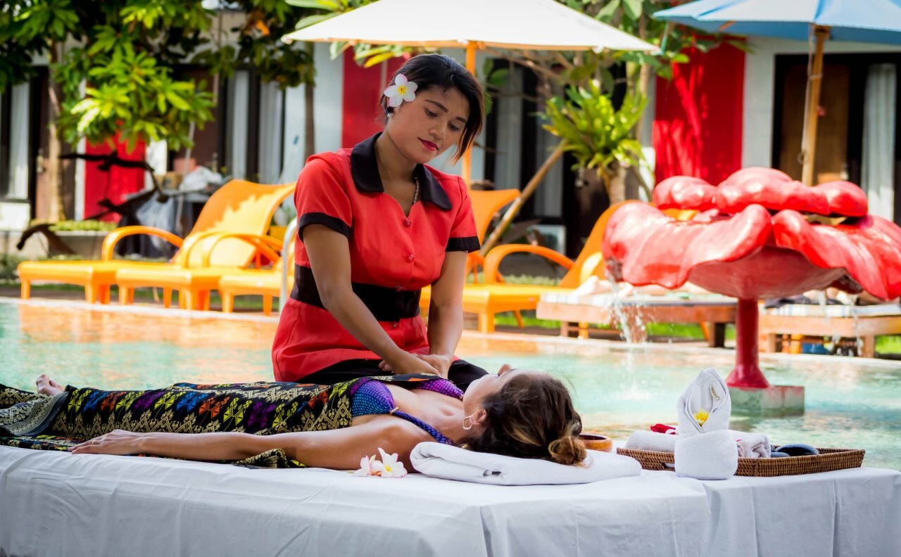 Ozz Hotel Kuta - 7