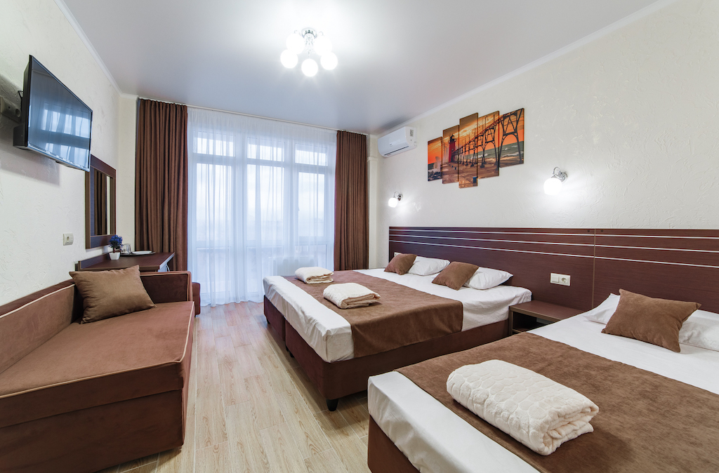 Фото Leonsia Family Hotel