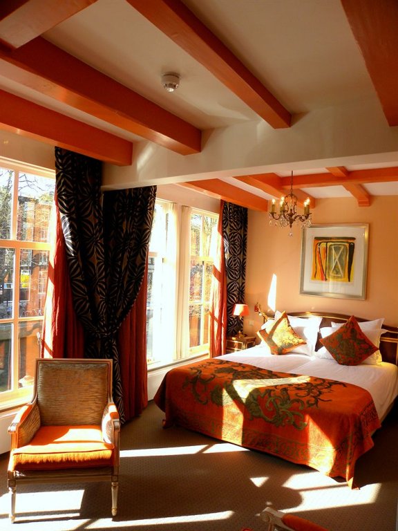 Фото Ambassade Hotel