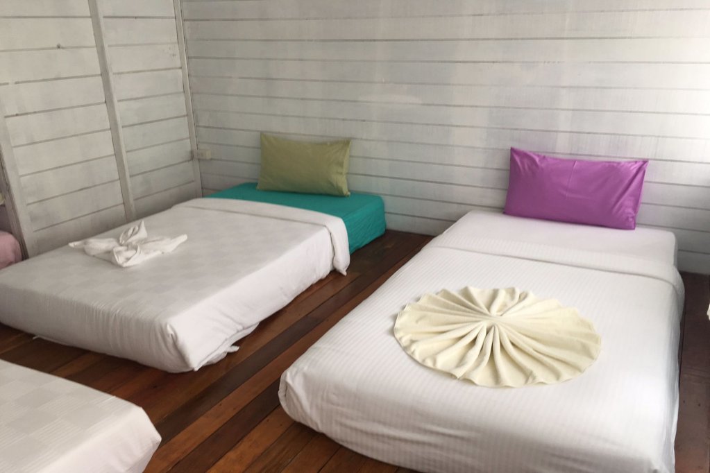 Фото At Rimnam Chan Hostel