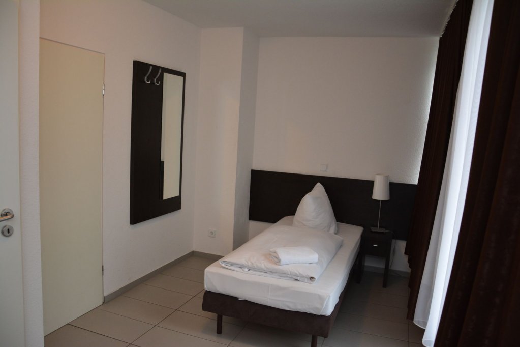 Фото Mosel Hotel Frankfurt