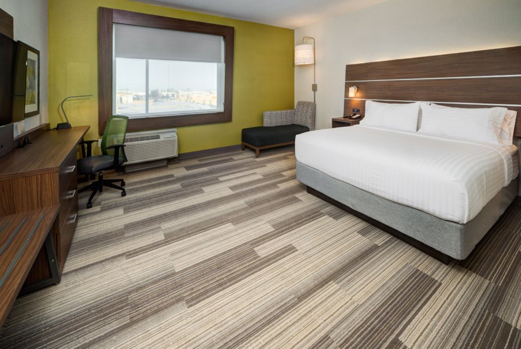 Фото Holiday Inn Express & Suites West Edmonton - Mall Area, an Ihg Hotel
