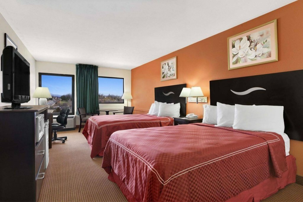 Hotel Red Roof Inn Harrisonburg - University Area, Harrisonburg, photo