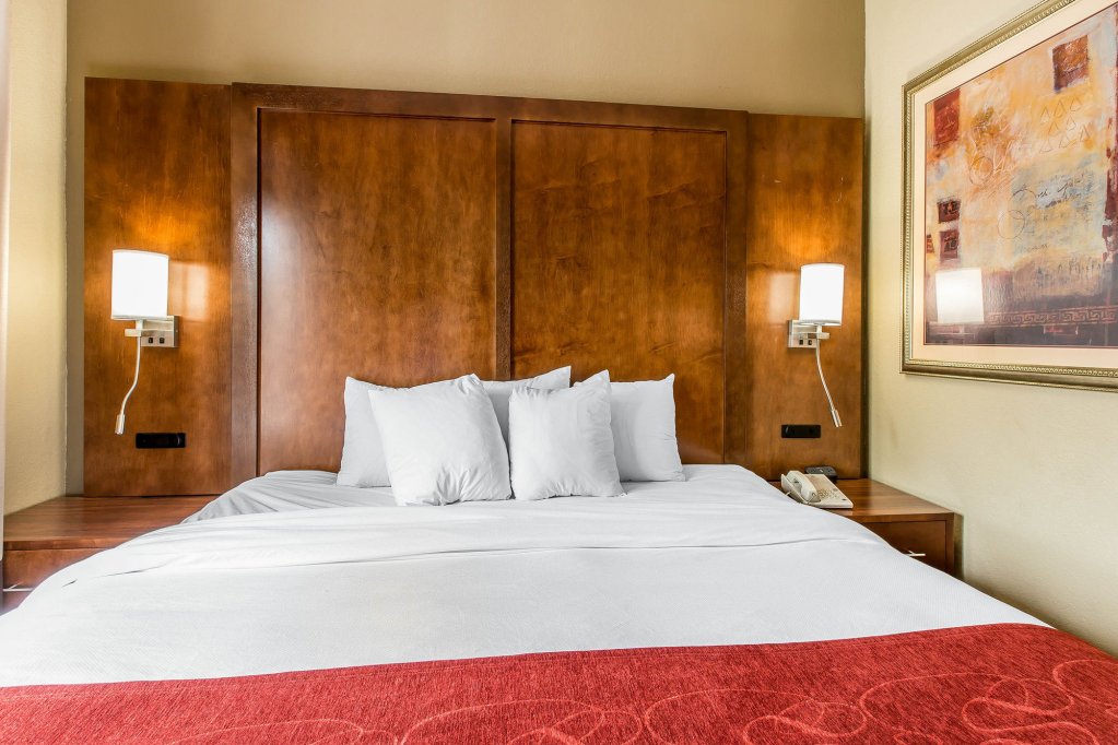 Фото Comfort Suites Oxford I-20 exit 188