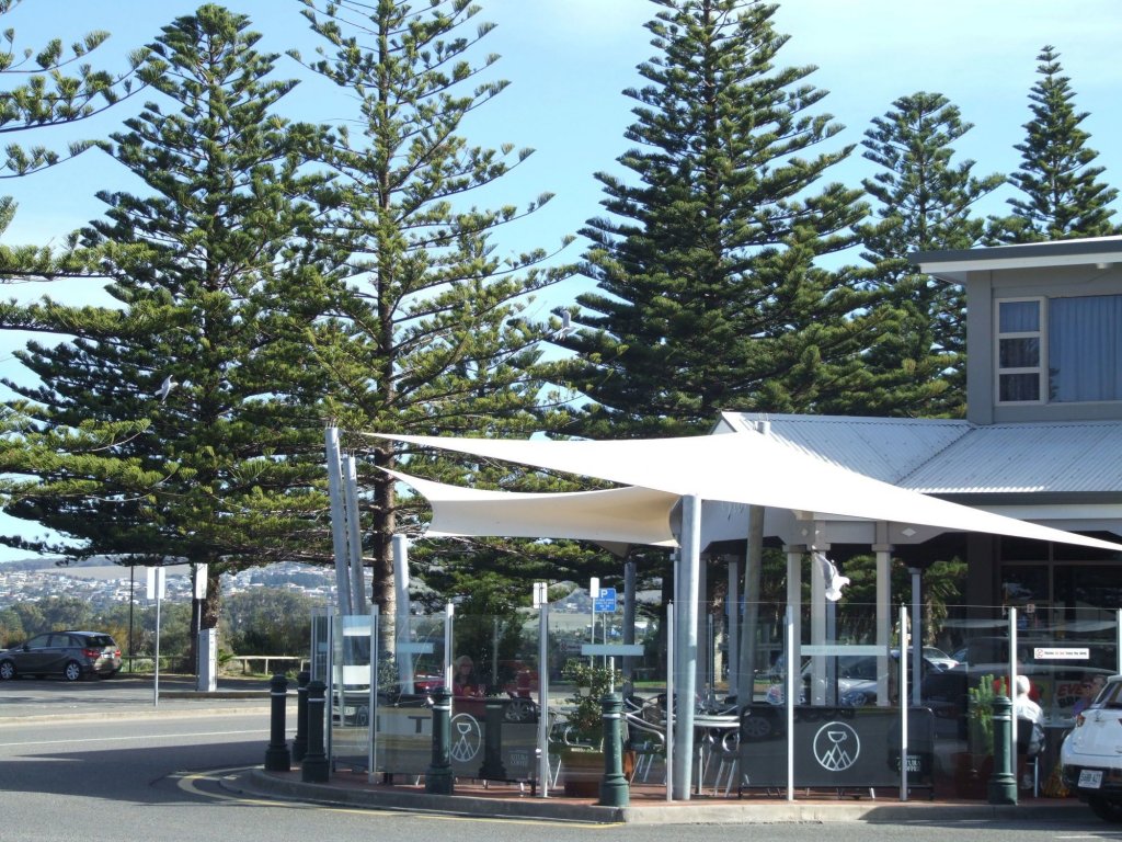 Фото Nightcap at Hotel Victor