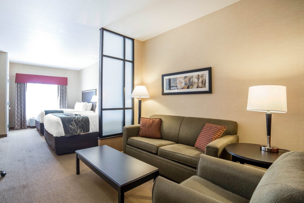 Фото Comfort Suites Helena Airport