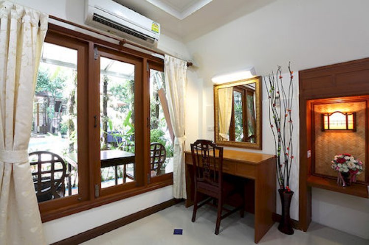 Фото Oyo 510 Thai Palace Resort