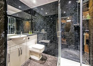 Dovedale Hotel (England, North East Lincolnshire, Cleethorpes), hotel