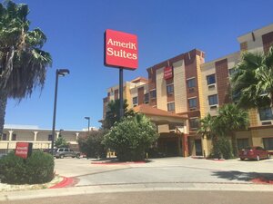 Гостиница AmerikSuites Laredo Behind Mall Del Norte