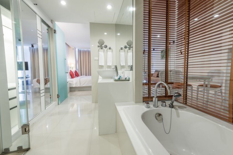 Фото Andaman Beach Suites Hotel