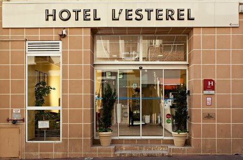 Гостиница Hotel L' Estérel в Каннах