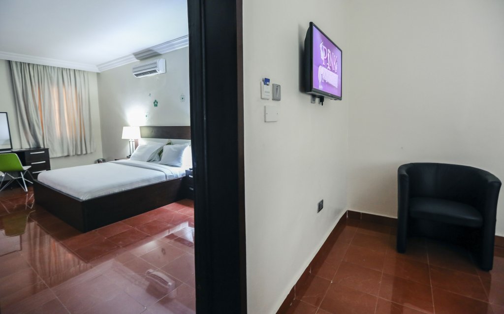 Фото отеля 2