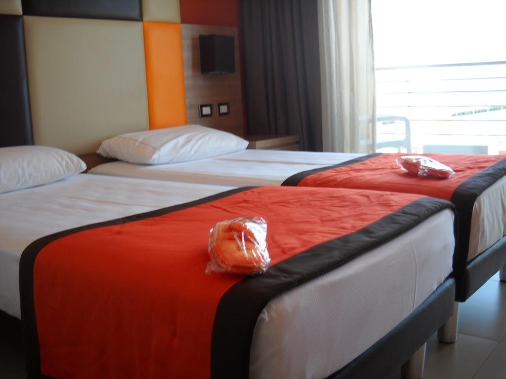 Фото Hotel Tiber Fiumicino