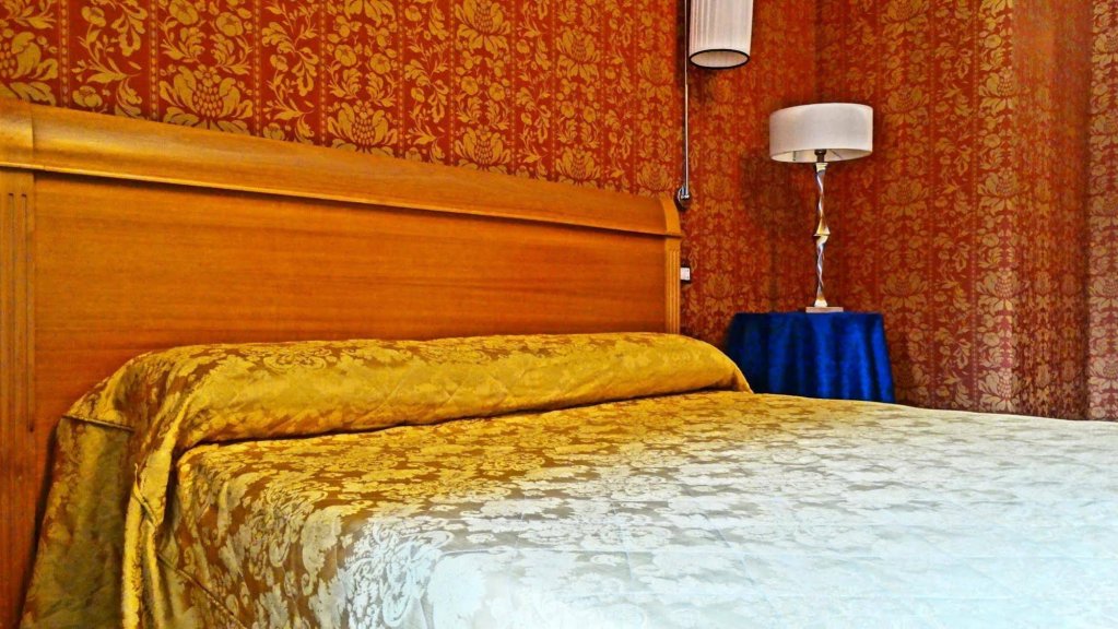 Фото Hotel dei Quiriti Suite