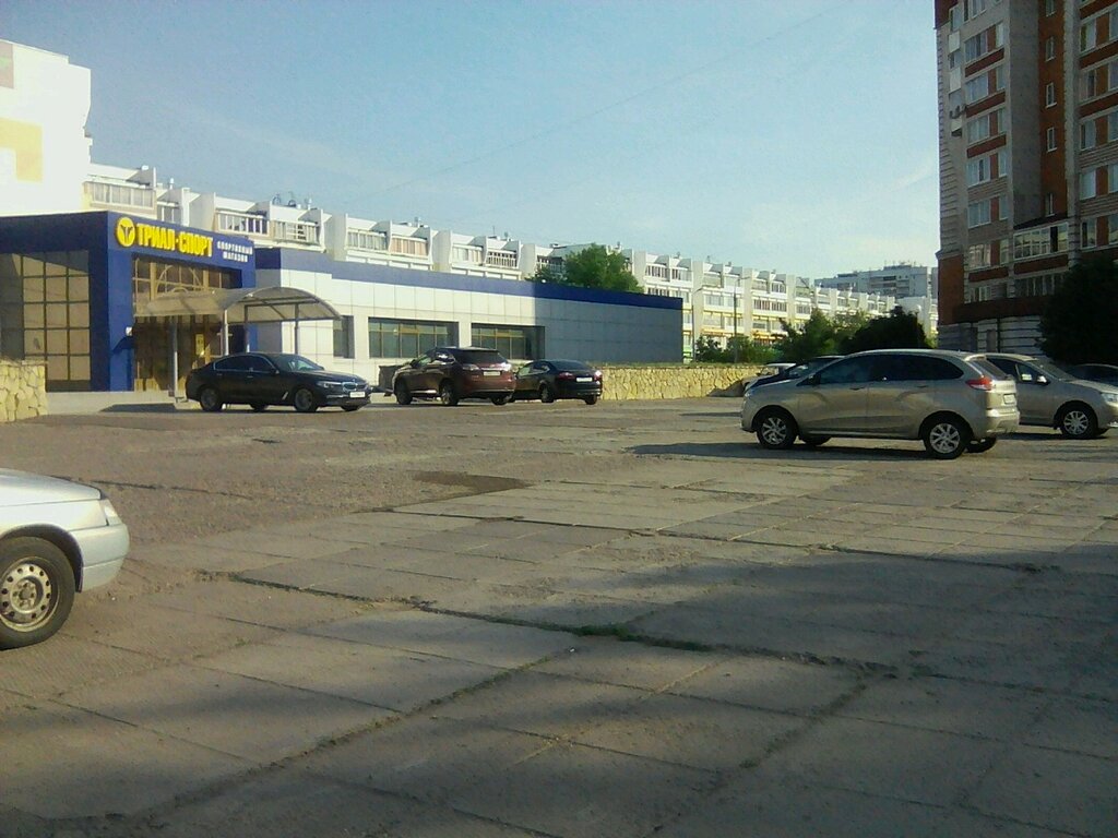 موقف السيارات Автомобильная парковка Триал-Спорт ، نابريجني تشيلني، صورة