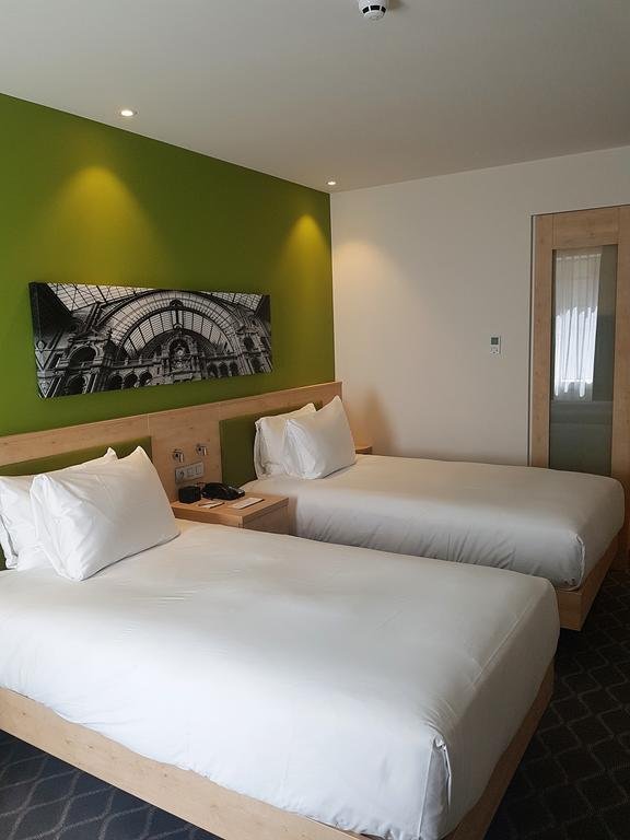 Фото отеля 2