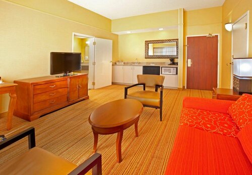 Гостиница Courtyard by Marriott El Paso Airport