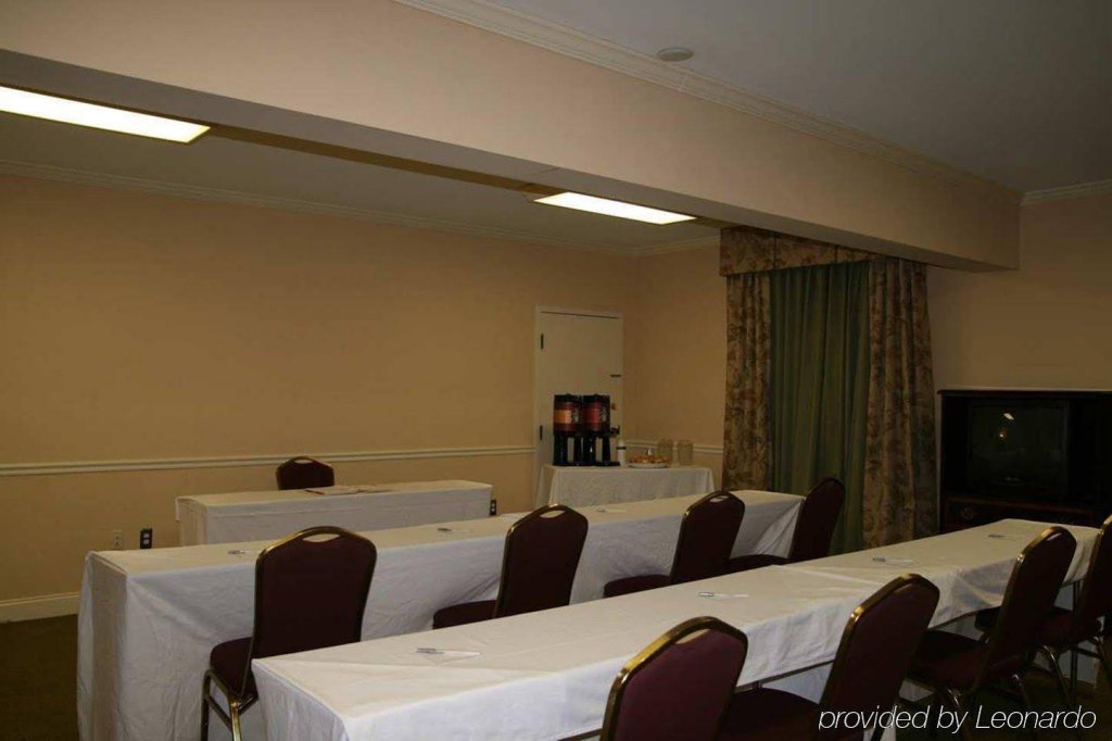 Фото Hampton Inn Charleston-Historic District