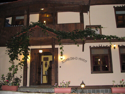 Хостел Zumrud-u Anka Hotel в Дерепазары