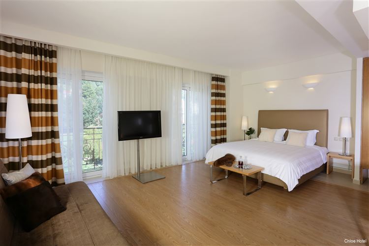 Фото Chloe Hotel