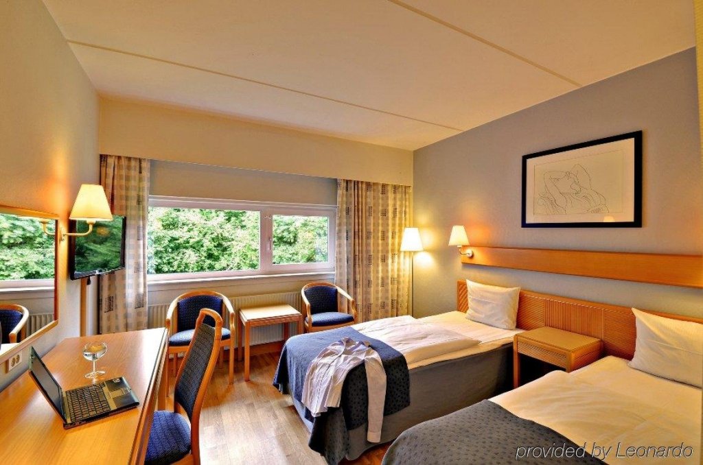 Фото отеля 2