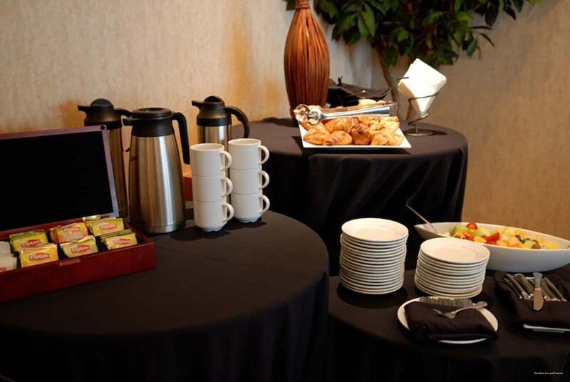 Фото Deerfoot Inn and Casino