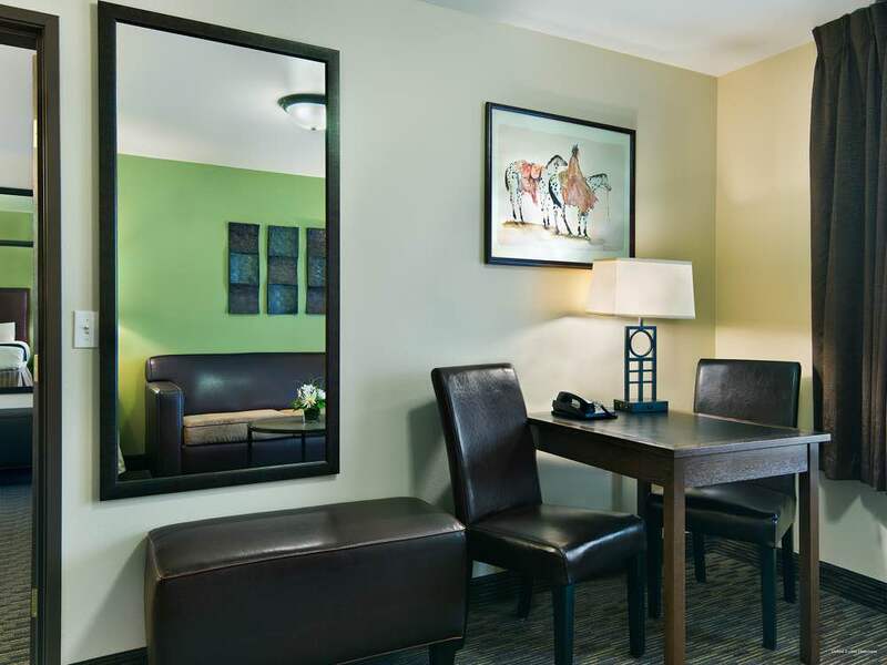 Фото Oxford Suites Hermiston