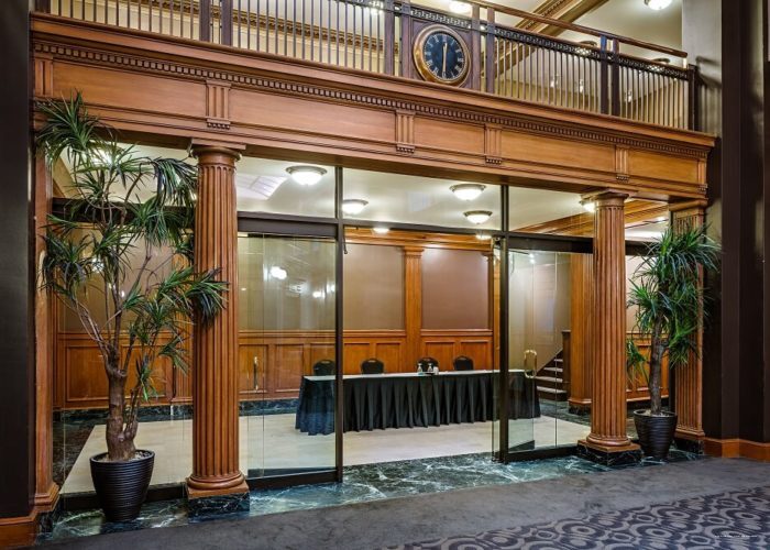 Фото One King West