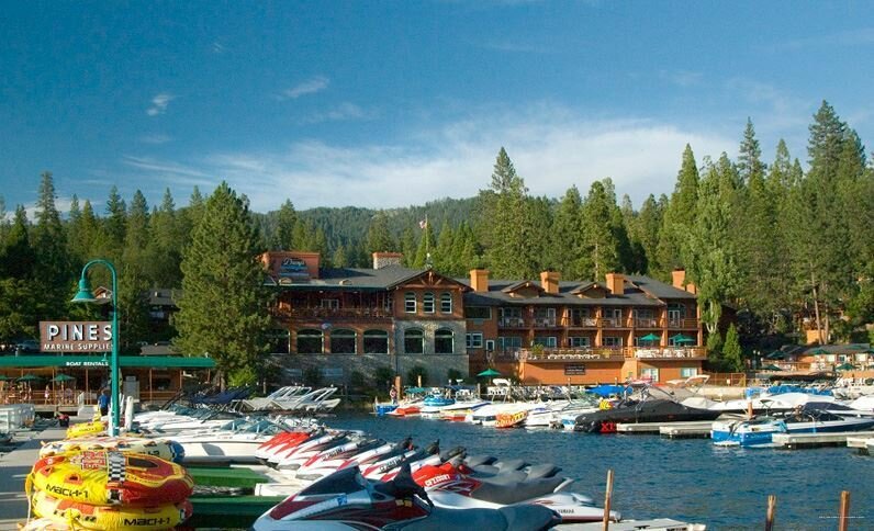 Гостиница The Pines Resort