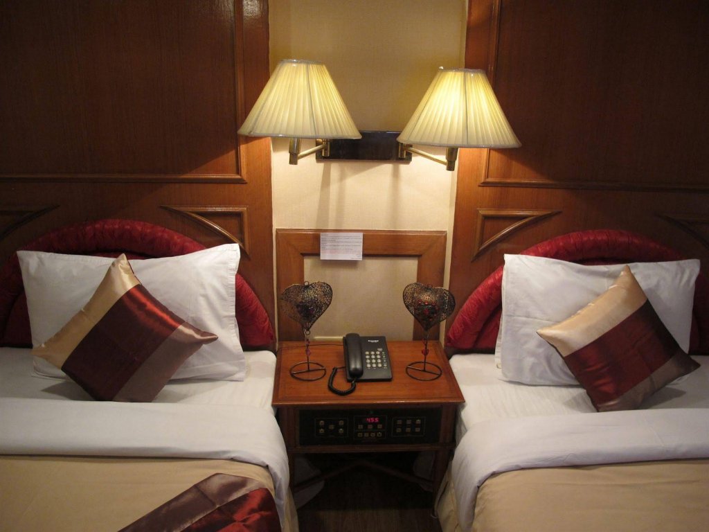 Фото The Promenade Hotel