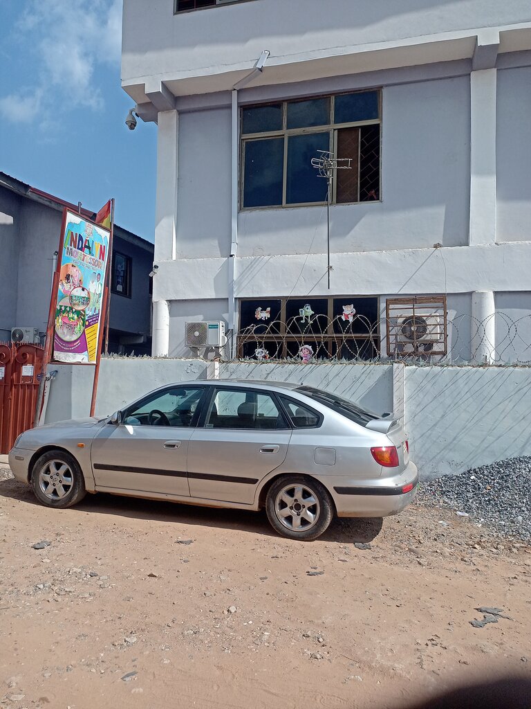 School Indalyn Montessori School, Accra, photo