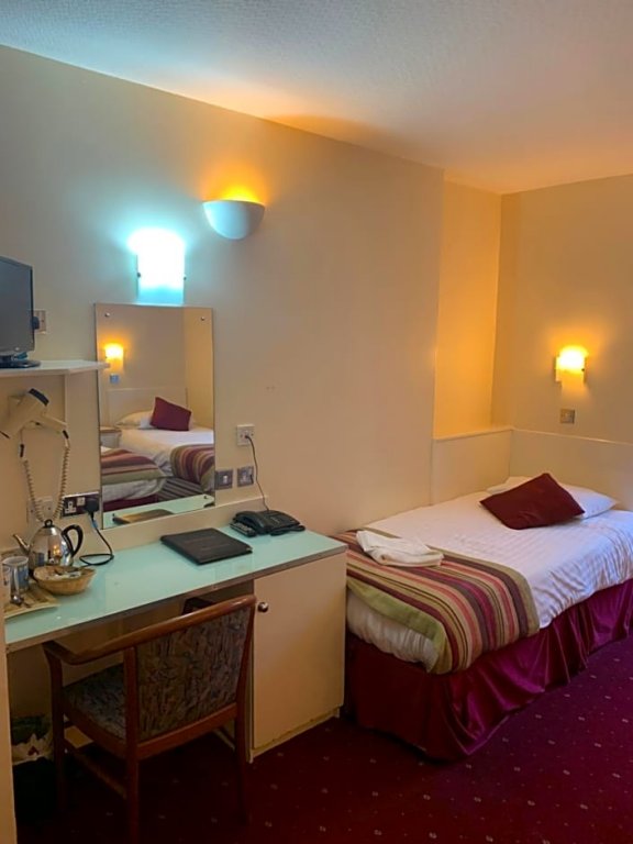 Фото The Thanet Hotel