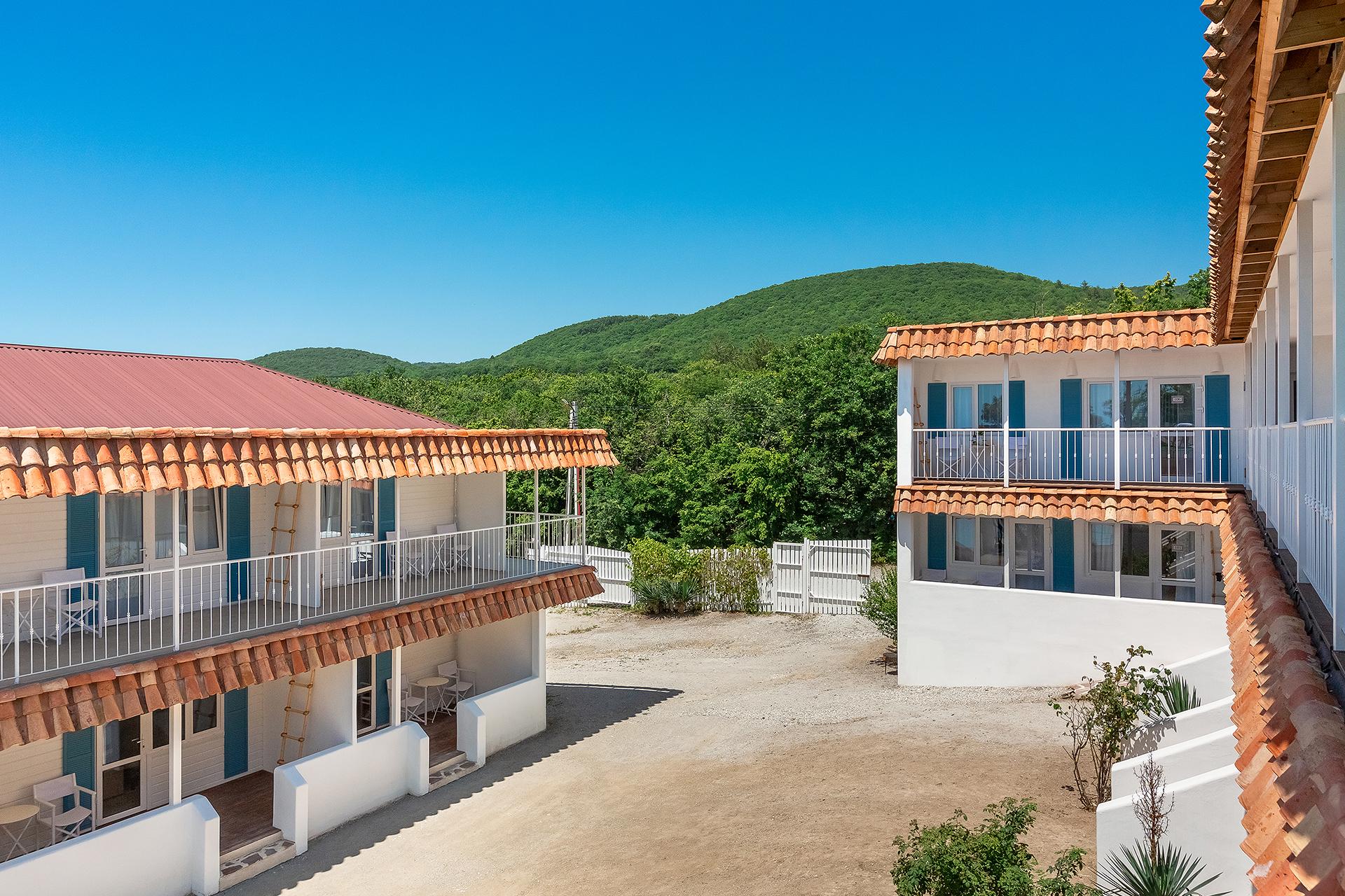 Фото Petra Garden Beach Hotel