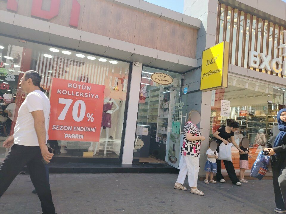 Perfume and cosmetics shop D&p perfumum, Baku, photo