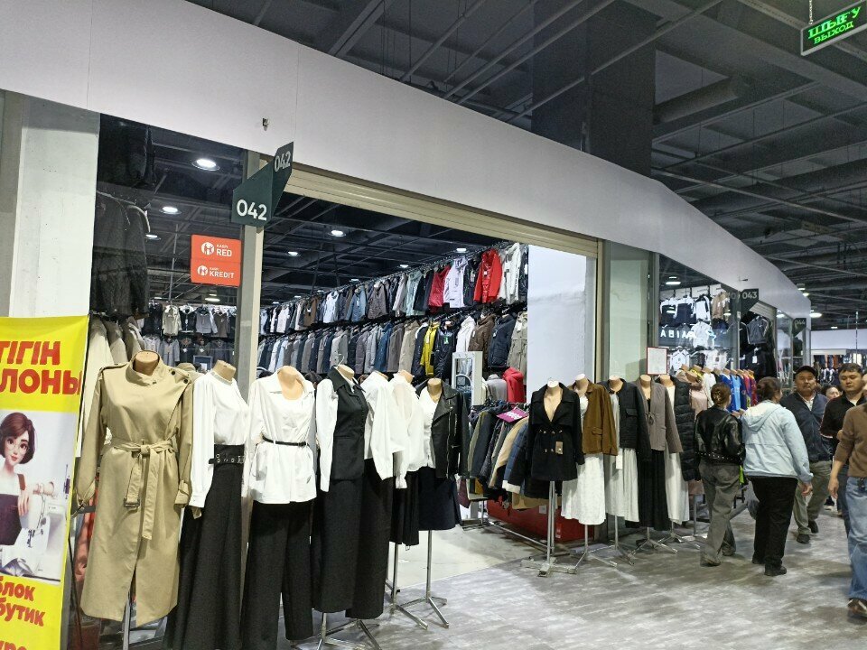 Outerwear shop Syrtky Ayelder Kiimi Butiki, Astana, photo
