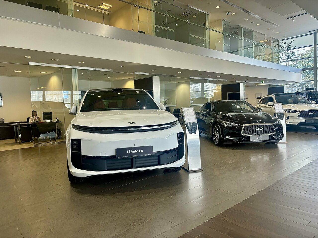 photo У Сервис+ Infiniti