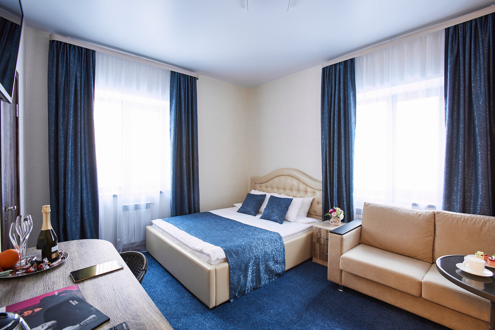 Фото отеля 1