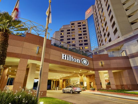 Фото Hilton Long Beach Hotel
