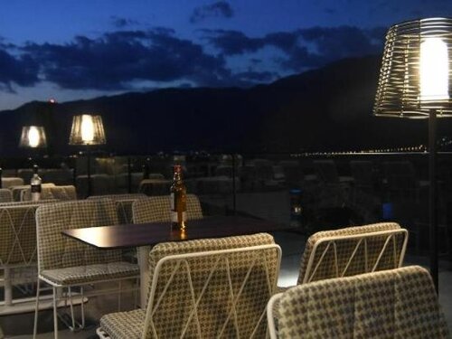 Гостиница Saz City Life Hotel в Янине