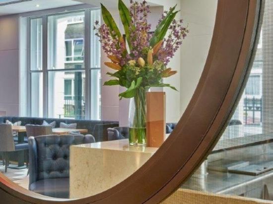 Фото Norfolk Towers Paddington Hotel