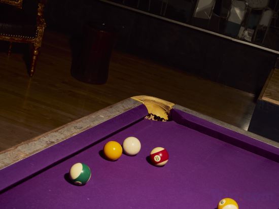 Фото Sanderson London