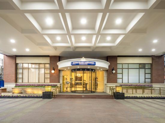 Фото Green Court Residence City Center Shanghai