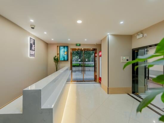 Фото Home Ease Hotel