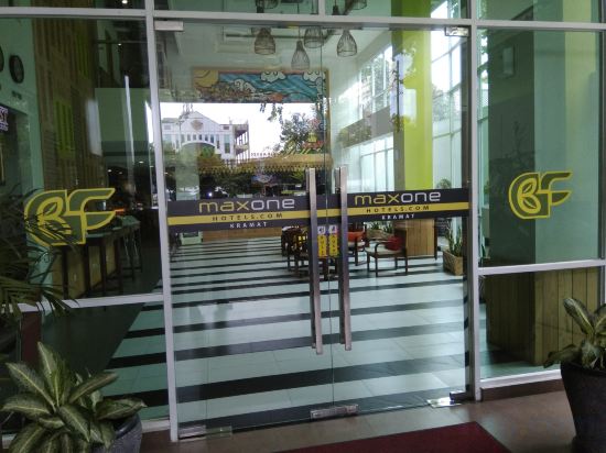 Фото MaxOneHotels.com at Kramat