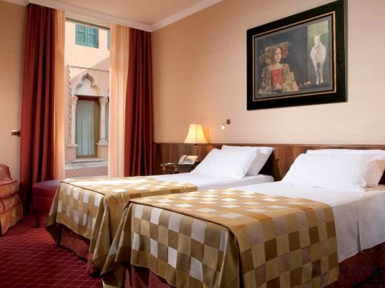 Фото Hotel Accademia