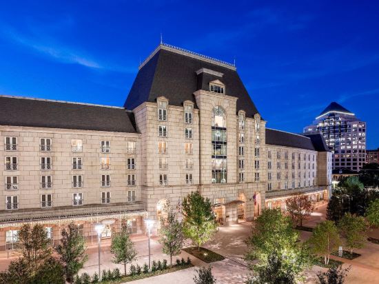 Фото Hotel Crescent Court